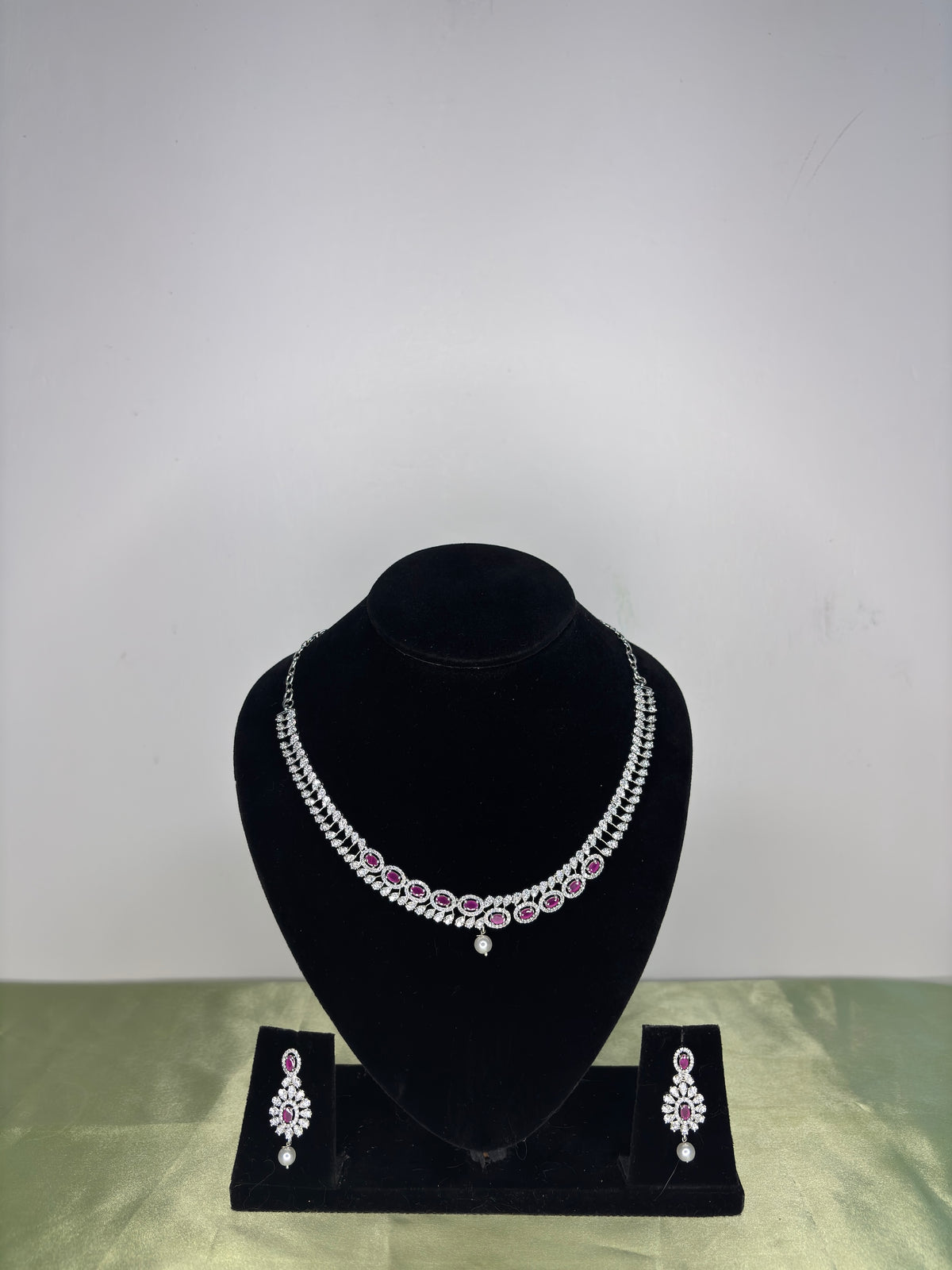 Delicate V-Shaped Solitaire Crystal Pendant Chain Set