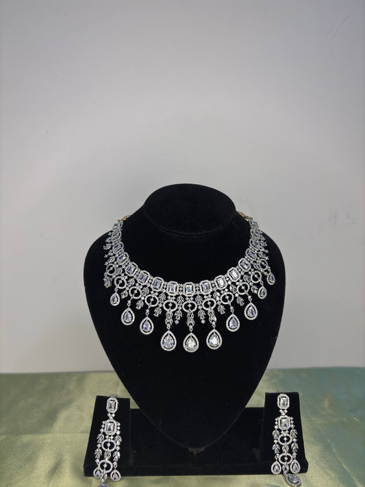 Sparkling Teardrop Chandelier Diamond-Finish Bridal Set